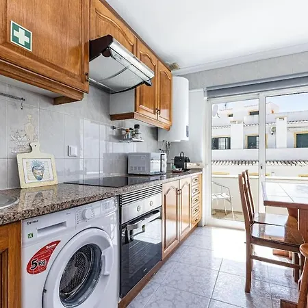 Apartamento T1 Flat, 3 Minutes Walk From The