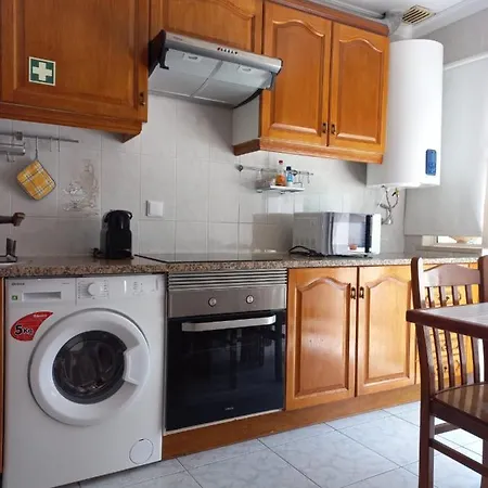 T1 Flat, 3 Minutes Walk From The *