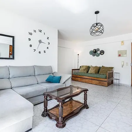 T1 Flat, 3 Minutes Walk From The Lägenhet *
