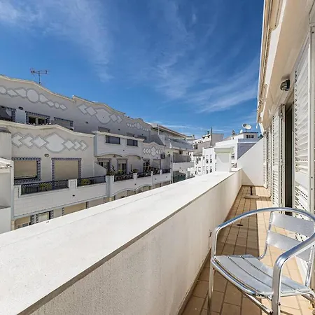 T1 Flat, 3 Minutes Walk From The Apartment